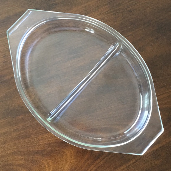 Vintage Pyrex 1.5 Qt. Divided Dish - Picture 14 of 16